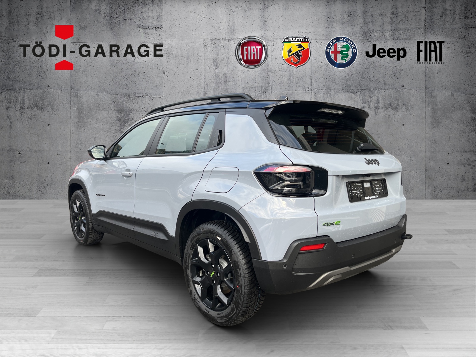 JEEP Avenger 1.2 MHEV Upland Pack Plus 4xe-showroom-element-3
