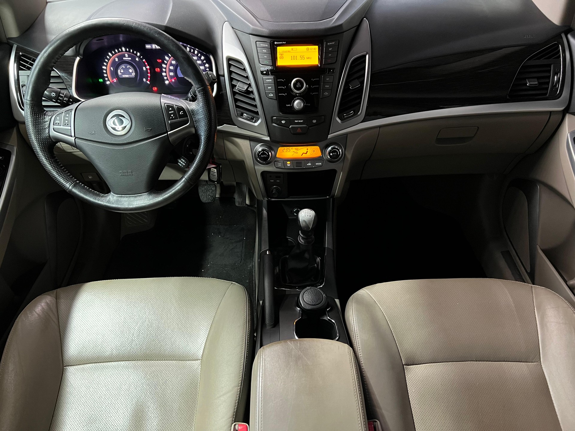 KGM-SsangYong Korando 2.0 e-XDI Sapphire 4WD-image-9