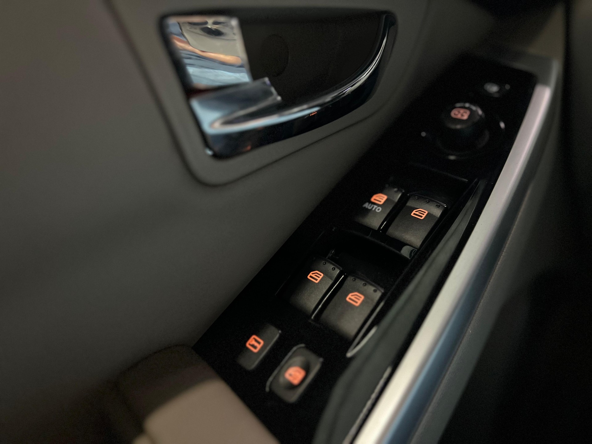 KGM-SsangYong Korando 2.0 e-XDI Sapphire 4WD-image-15