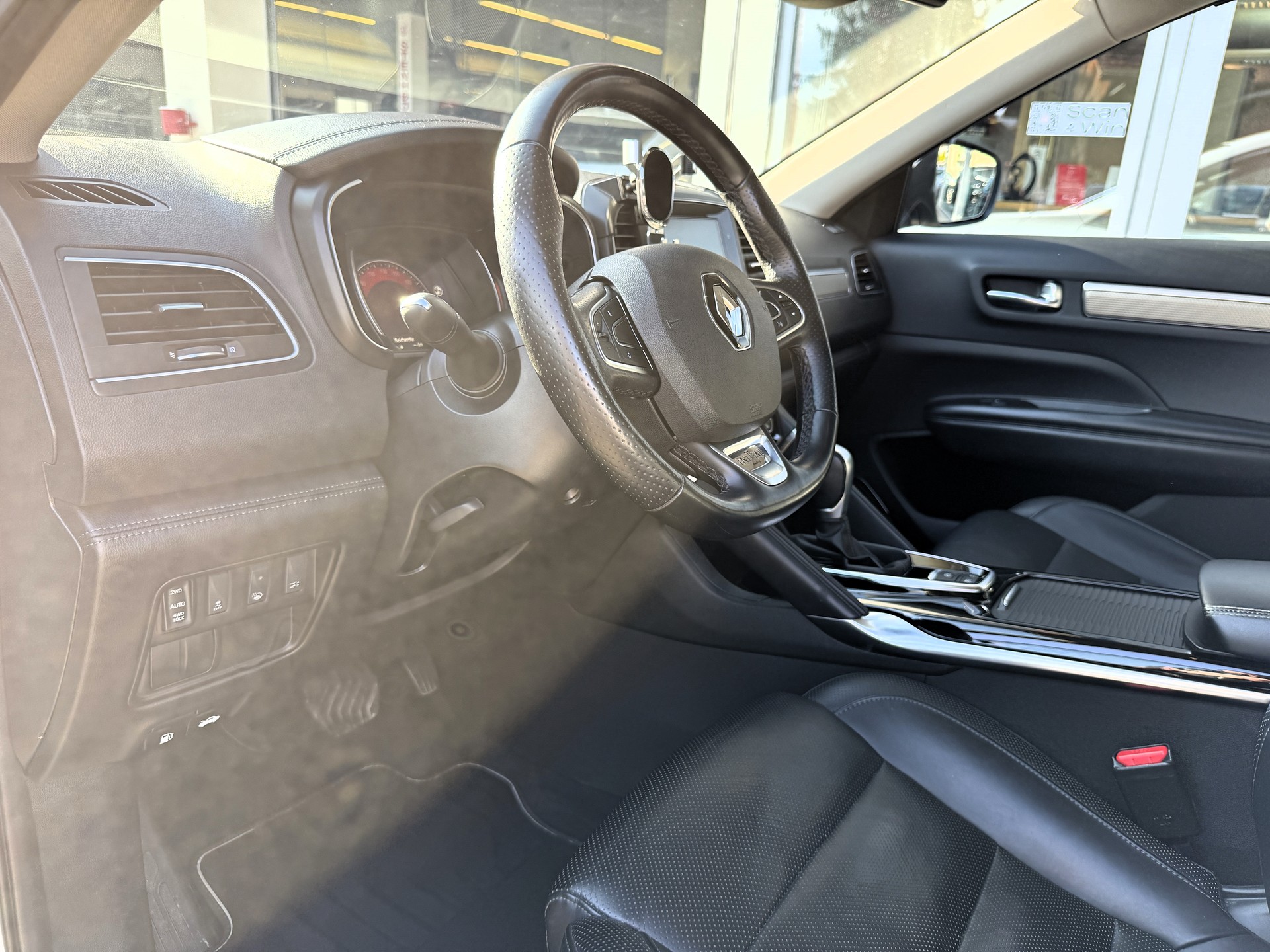 RENAULT Koleos 2.0 dCi Initiale Paris 4x4 Xtronic CVT-image-12