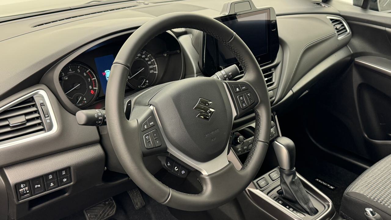 SUZUKI S-Cross 1.4 16V Compact+ MHD 4WD Automatic-image-6