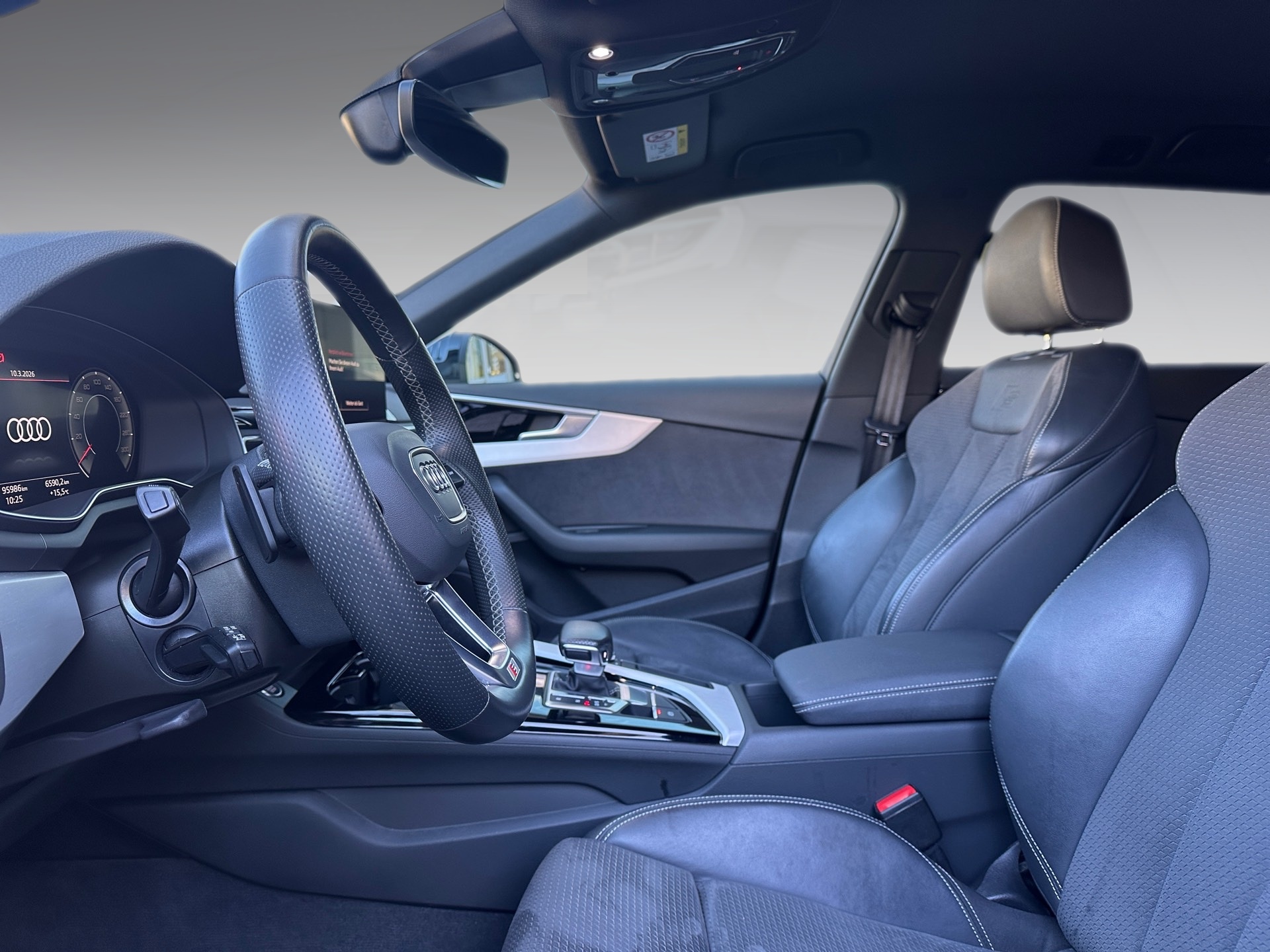 AUDI A4 Avant 45 TFSI S line S-tronic quattro-image-6