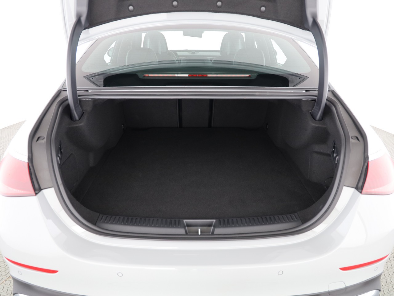 MERCEDES-BENZ E 400 e 4Matic EQ Hybrid 9G-Tronic-image-20