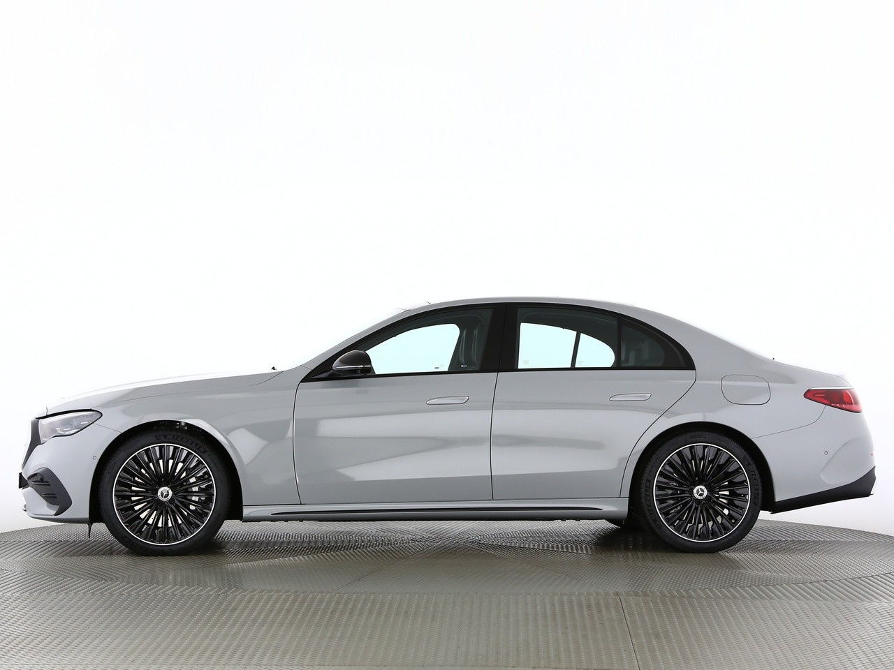 MERCEDES-BENZ E 400 e 4Matic EQ Hybrid 9G-Tronic-showroom-element-2