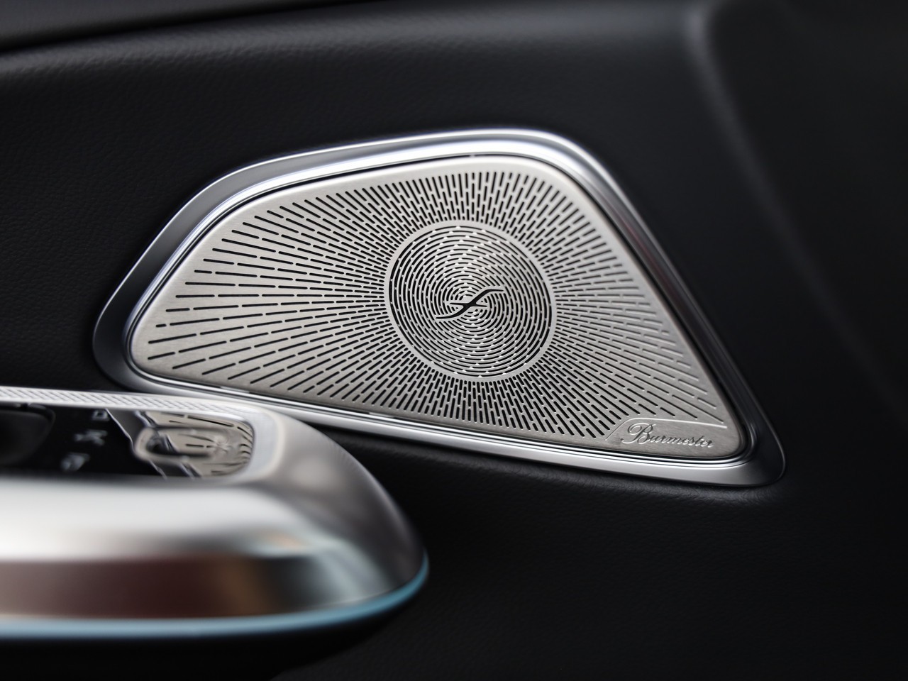 MERCEDES-BENZ E 400 e 4Matic EQ Hybrid 9G-Tronic-image-13