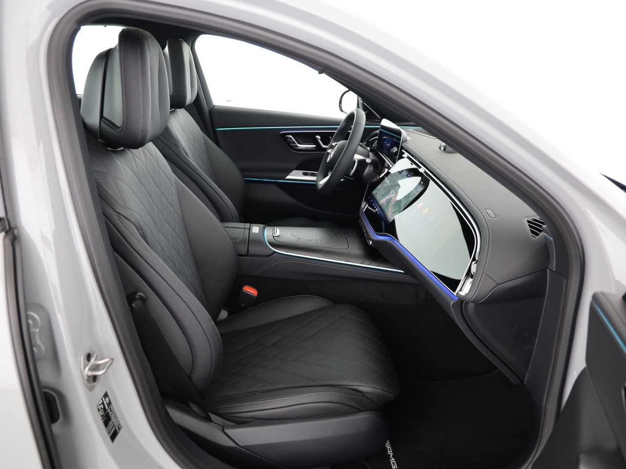 MERCEDES-BENZ E 400 e 4Matic EQ Hybrid 9G-Tronic-image-8