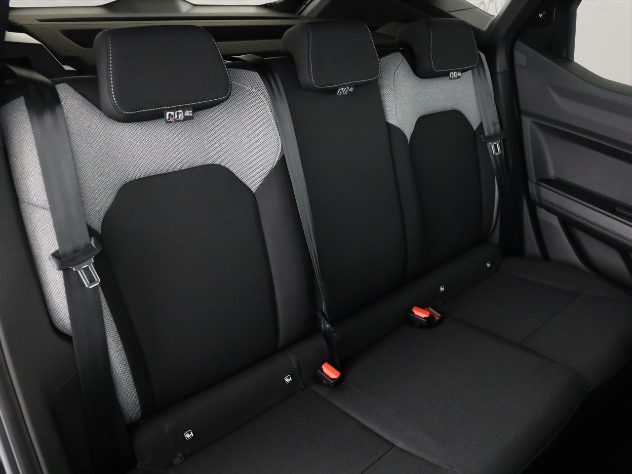 DACIA Duster 1.8 Hybrid Journey-image-7