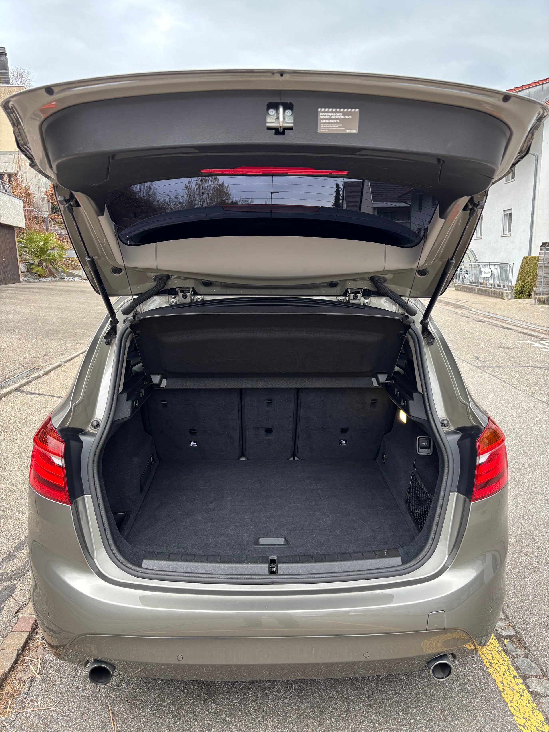 BMW 225i xDrive Active Tourer Luxury Line Steptronic-image-9