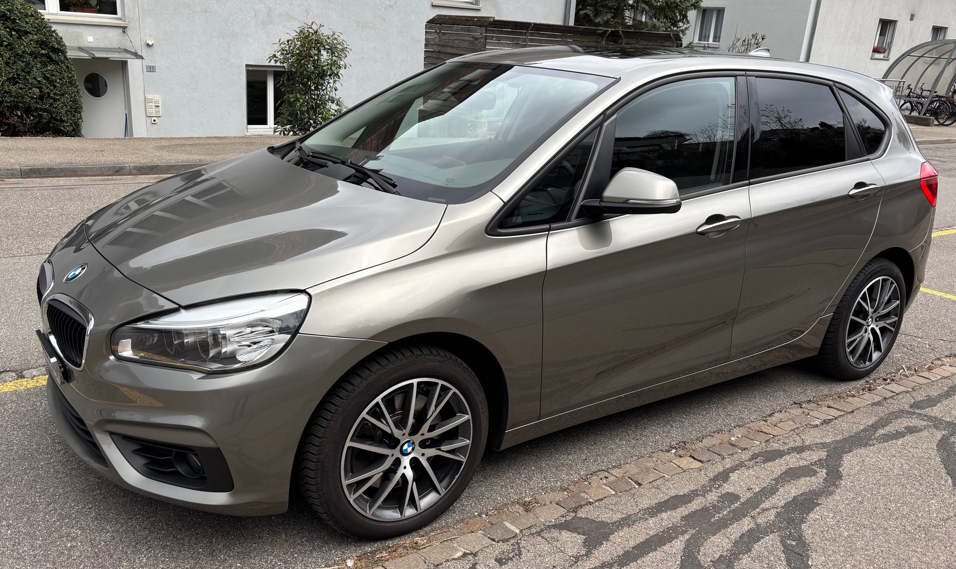 BMW 225i xDrive Active Tourer Luxury Line Steptronic