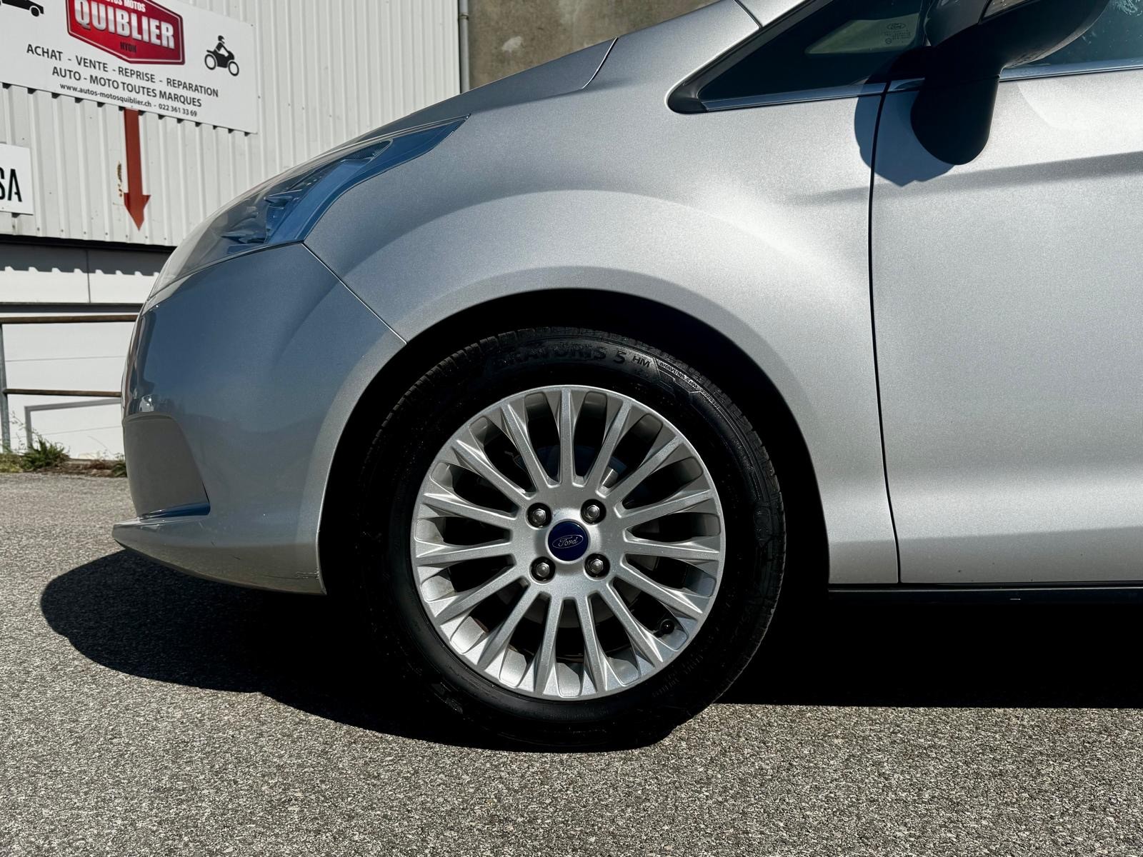 FORD B-Max 1.0 SCTi Titanium-showroom-element-3