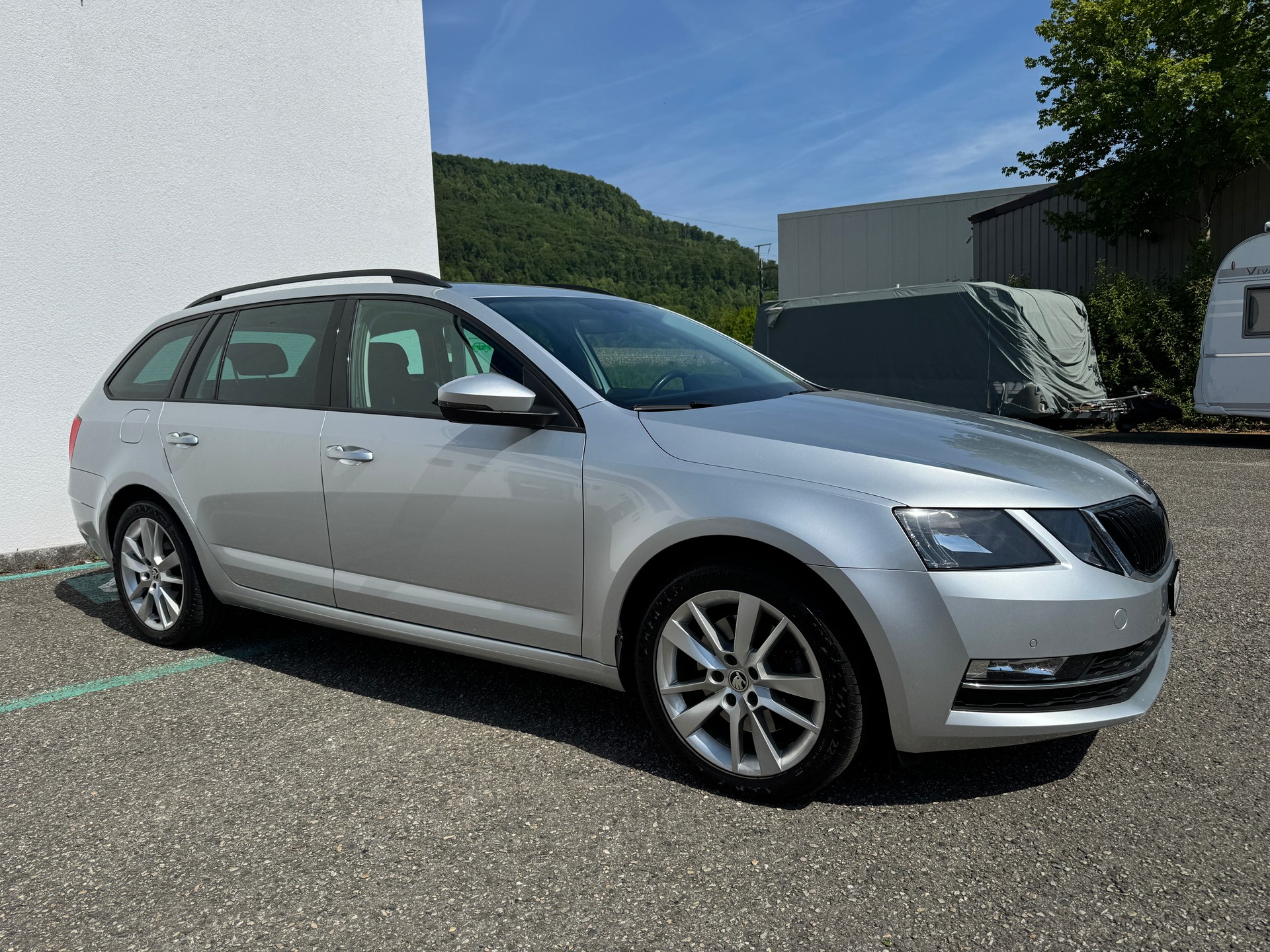 SKODA Octavia Combi 2.0 TDI Ambition 4x4-showroom-element-2