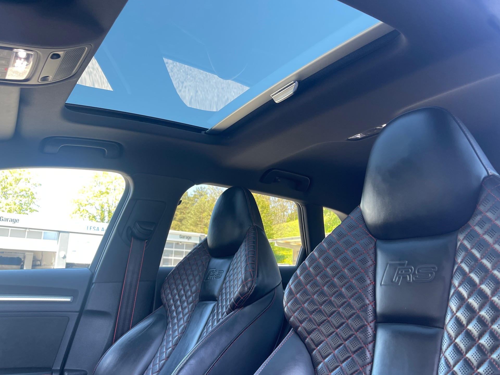 AUDI RS3 Sportback 2.5 TSI quattro S-tronic-image-8