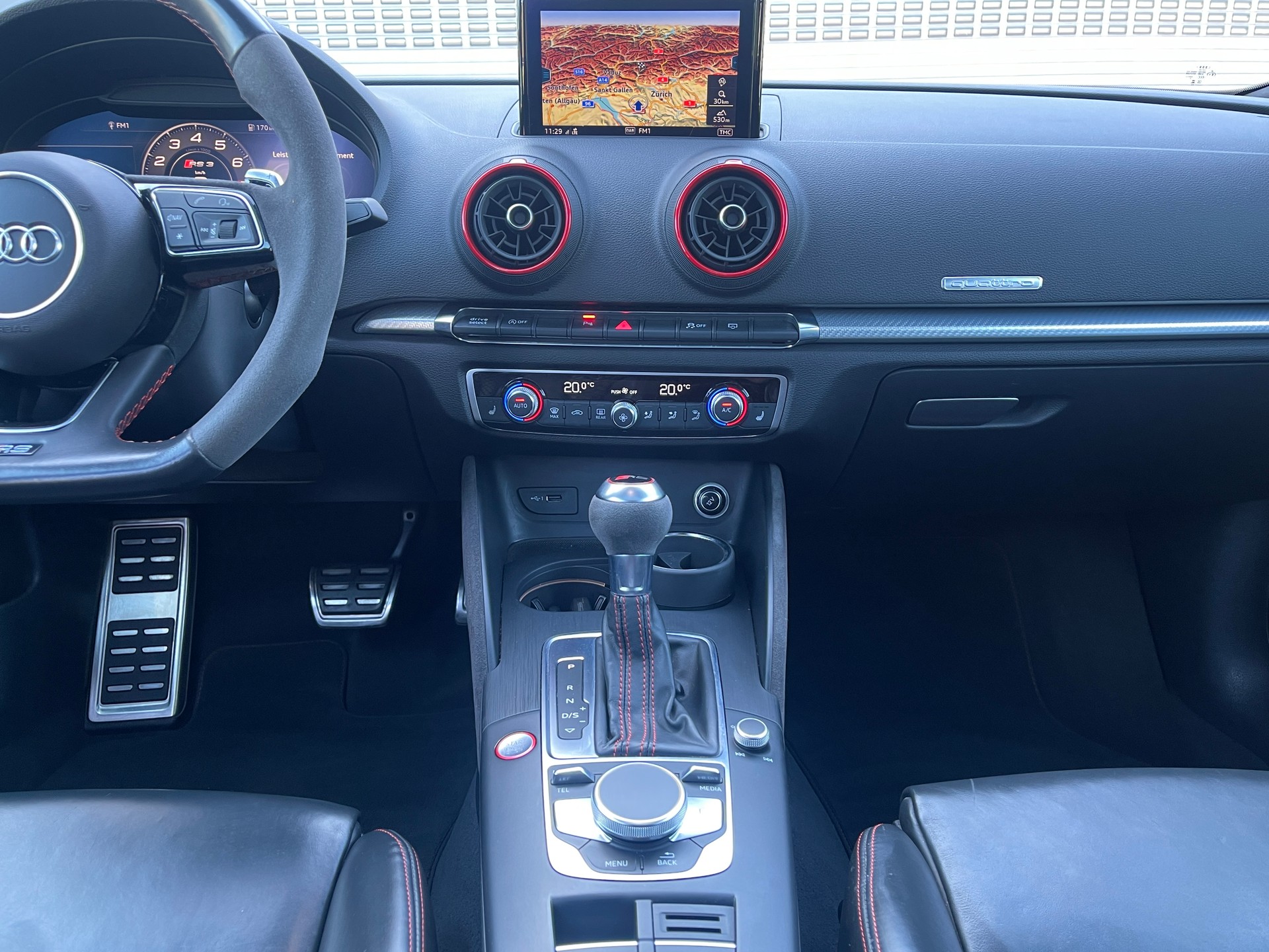 AUDI RS3 Sportback 2.5 TSI quattro S-tronic-image-13