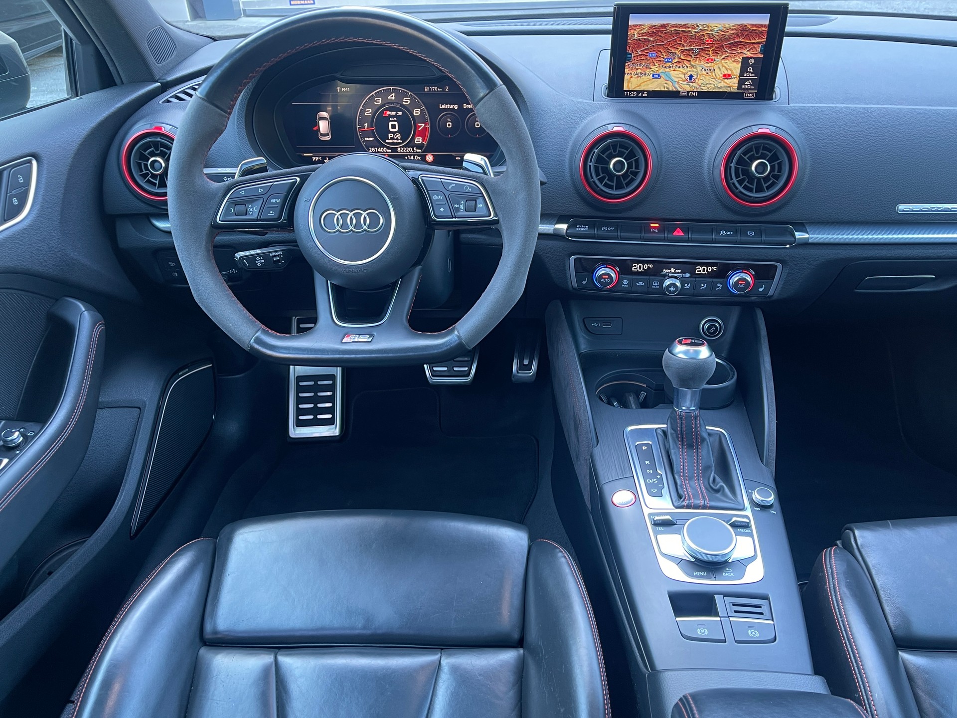 AUDI RS3 Sportback 2.5 TSI quattro S-tronic-image-12