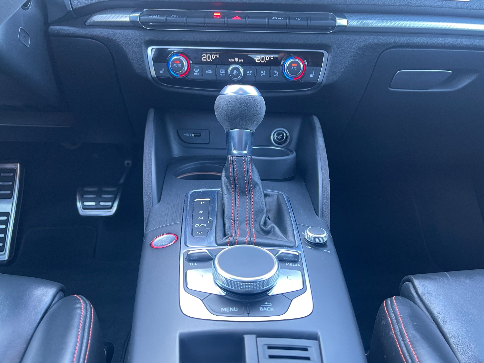 AUDI RS3 Sportback 2.5 TSI quattro S-tronic-image-14