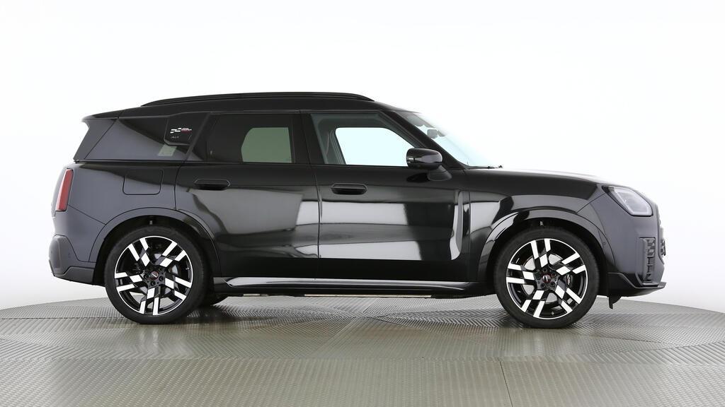 MINI Countryman SE ALL4-showroom-element-1