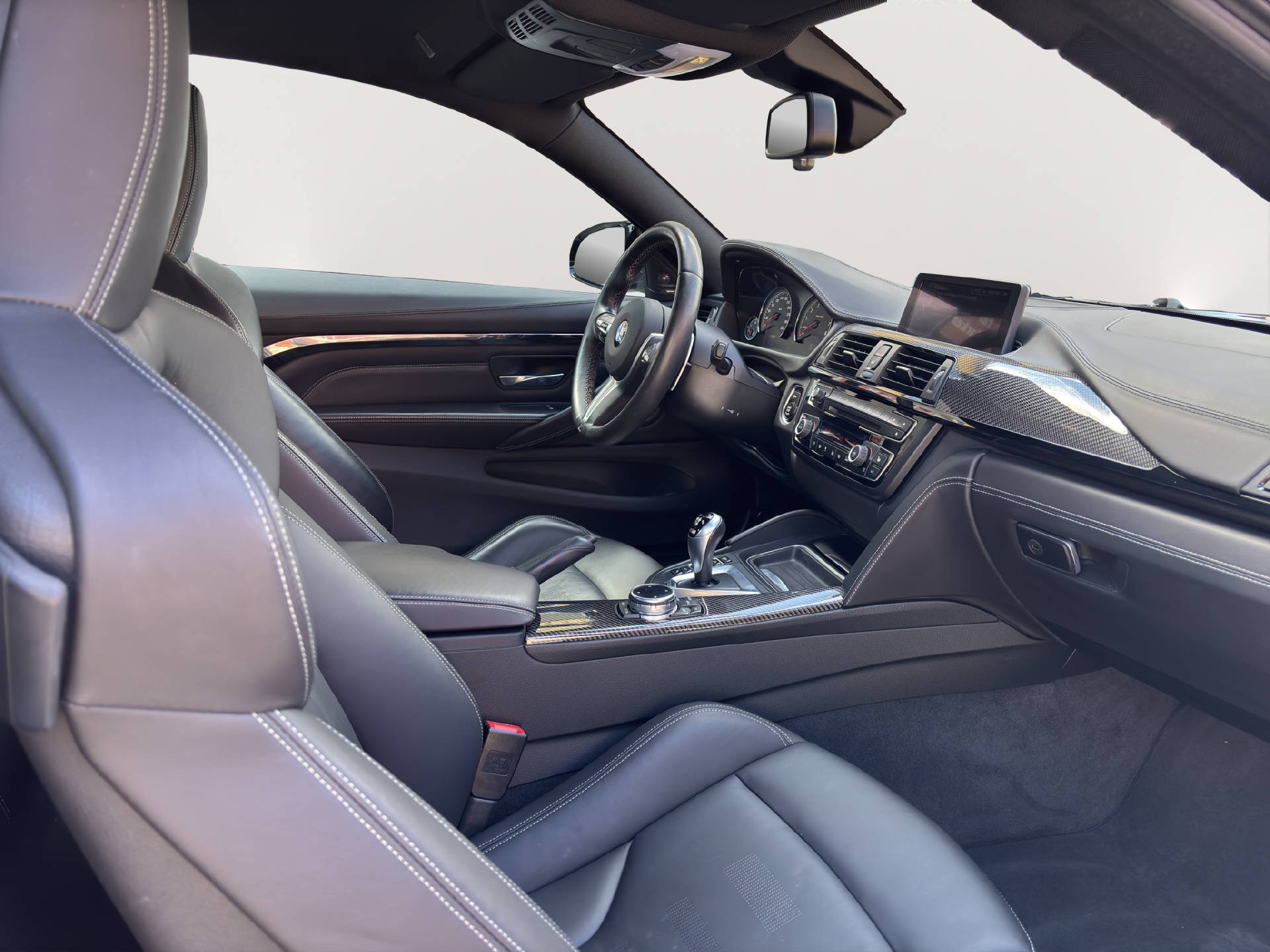BMW M4 Coupé-image-15
