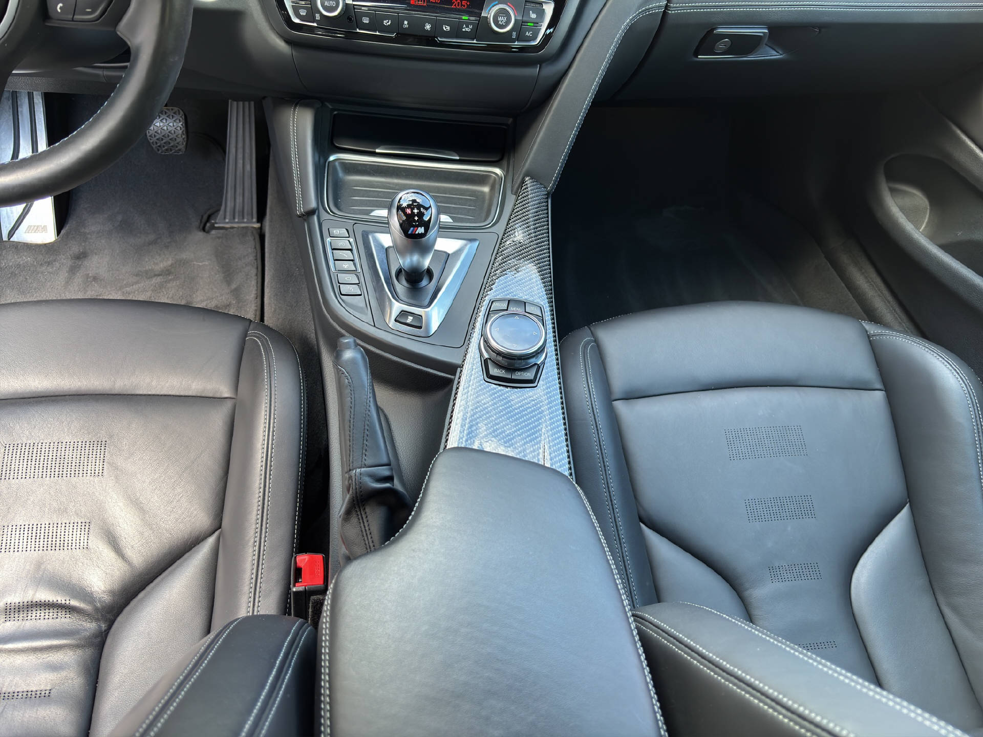 BMW M4 Coupé-image-14