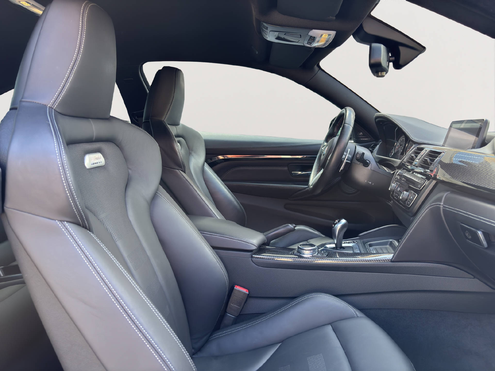 BMW M4 Coupé-image-16