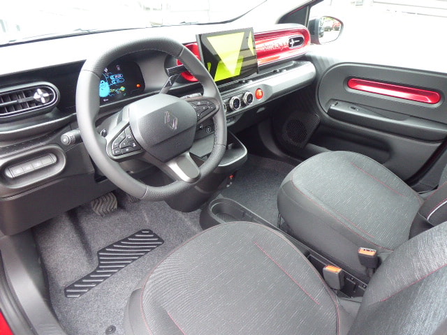 RENAULT Twingo E-Tech 27kWh Techno-image-4