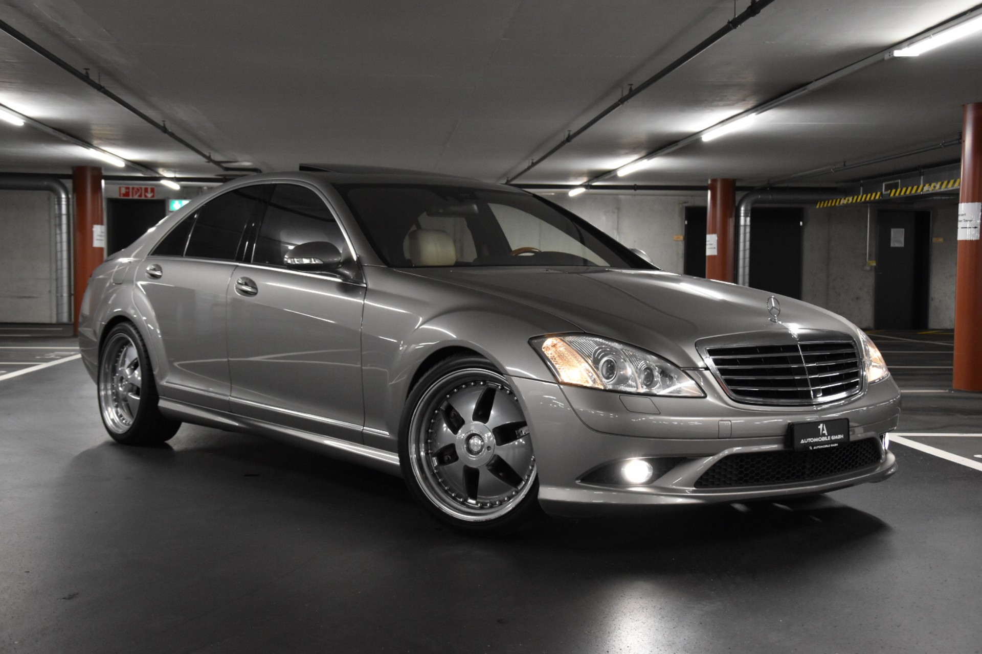MERCEDES-BENZ S 500 4Matic 7G-Tronic AMG-PAKET-image-12