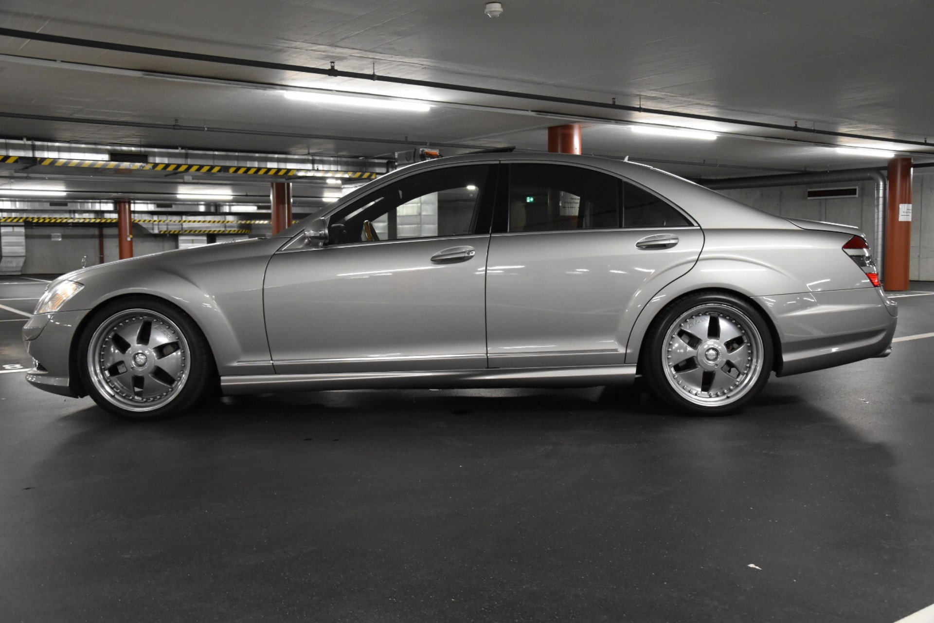 MERCEDES-BENZ S 500 4Matic 7G-Tronic AMG-PAKET-image-4