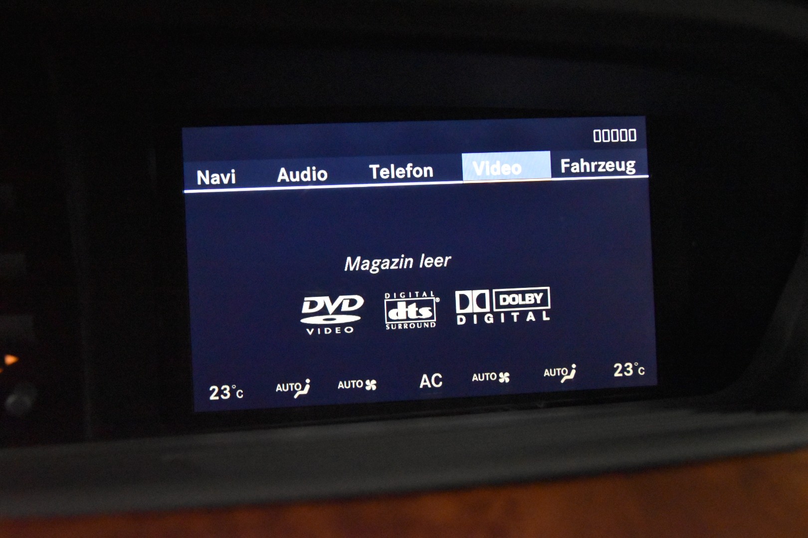 MERCEDES-BENZ S 500 4Matic 7G-Tronic AMG-PAKET-image-19