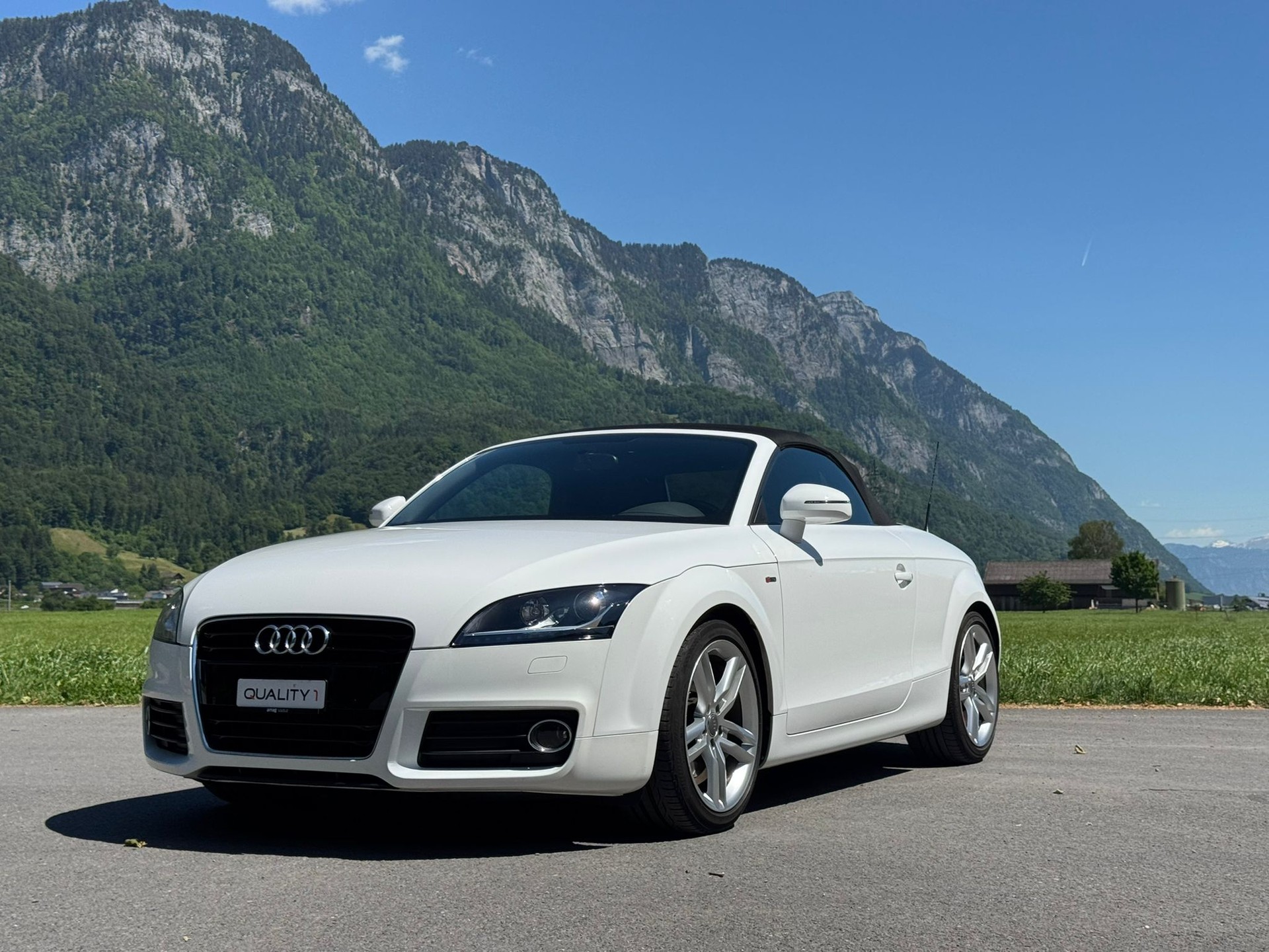 AUDI TT Roadster 1.8 TFSI S-tronic-showroom-element-1