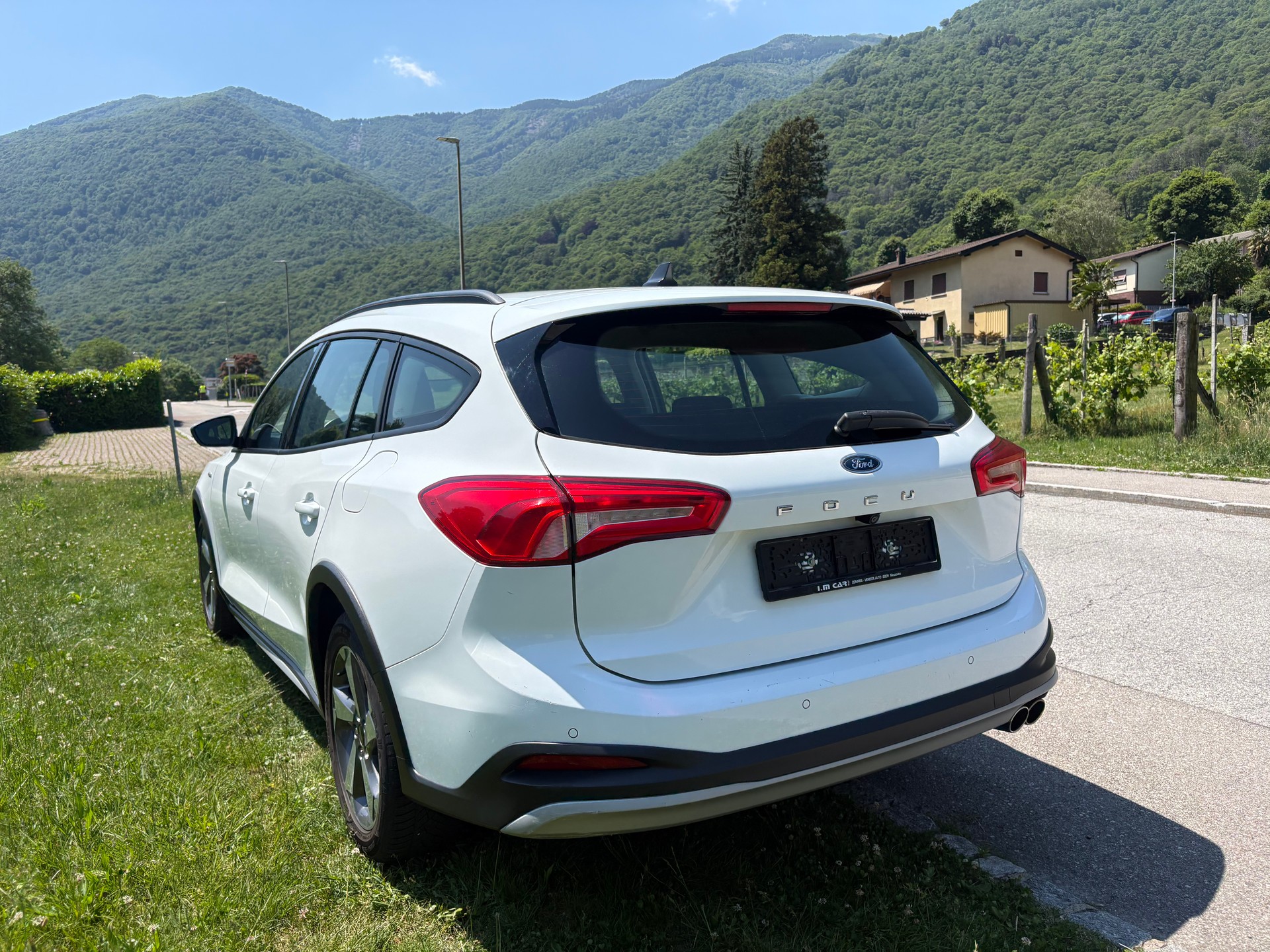 FORD Focus 1.0 SCTi Active-image-2