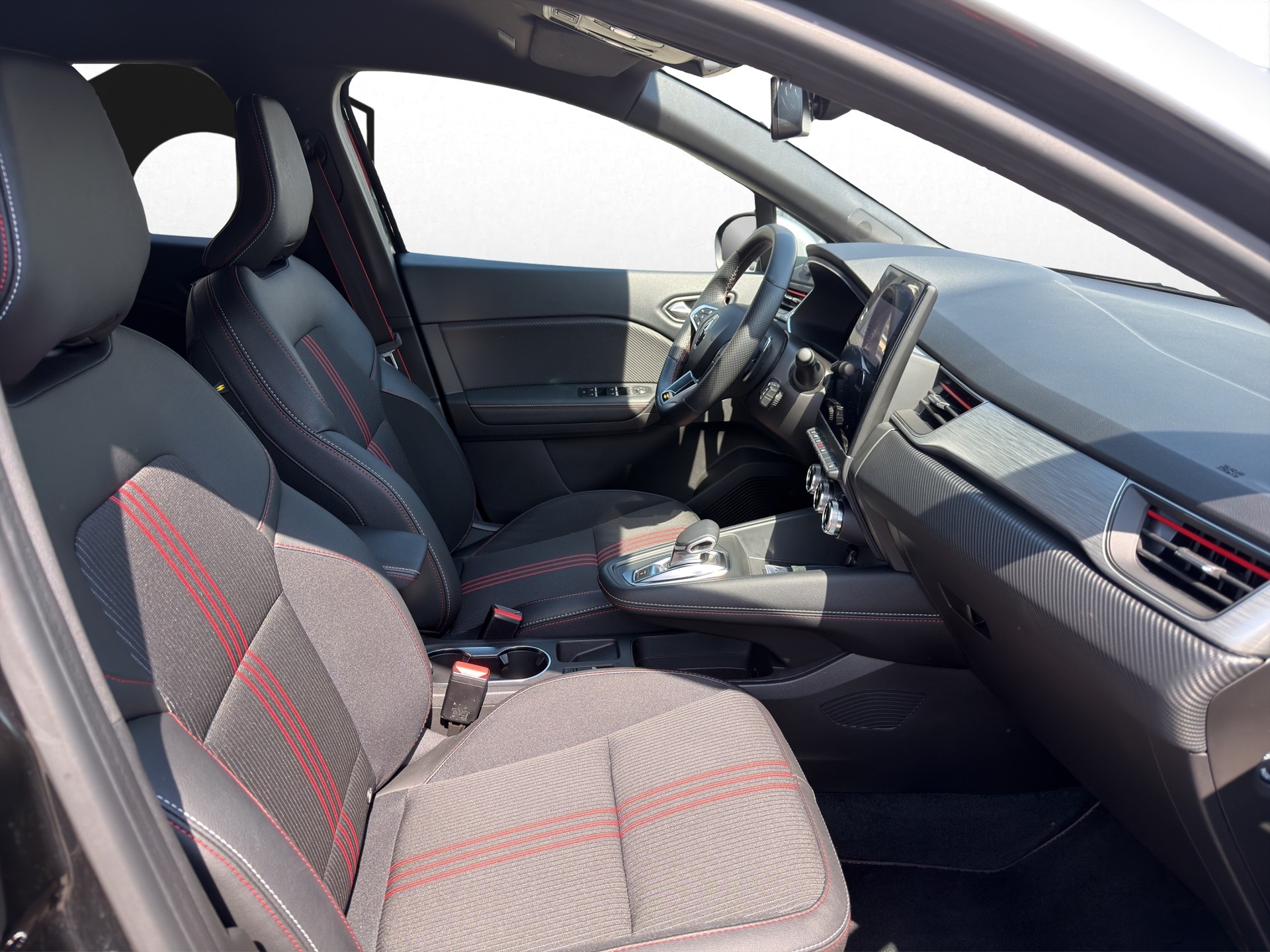 RENAULT Captur 1.3 TCe EDC R.S.Line-image-10