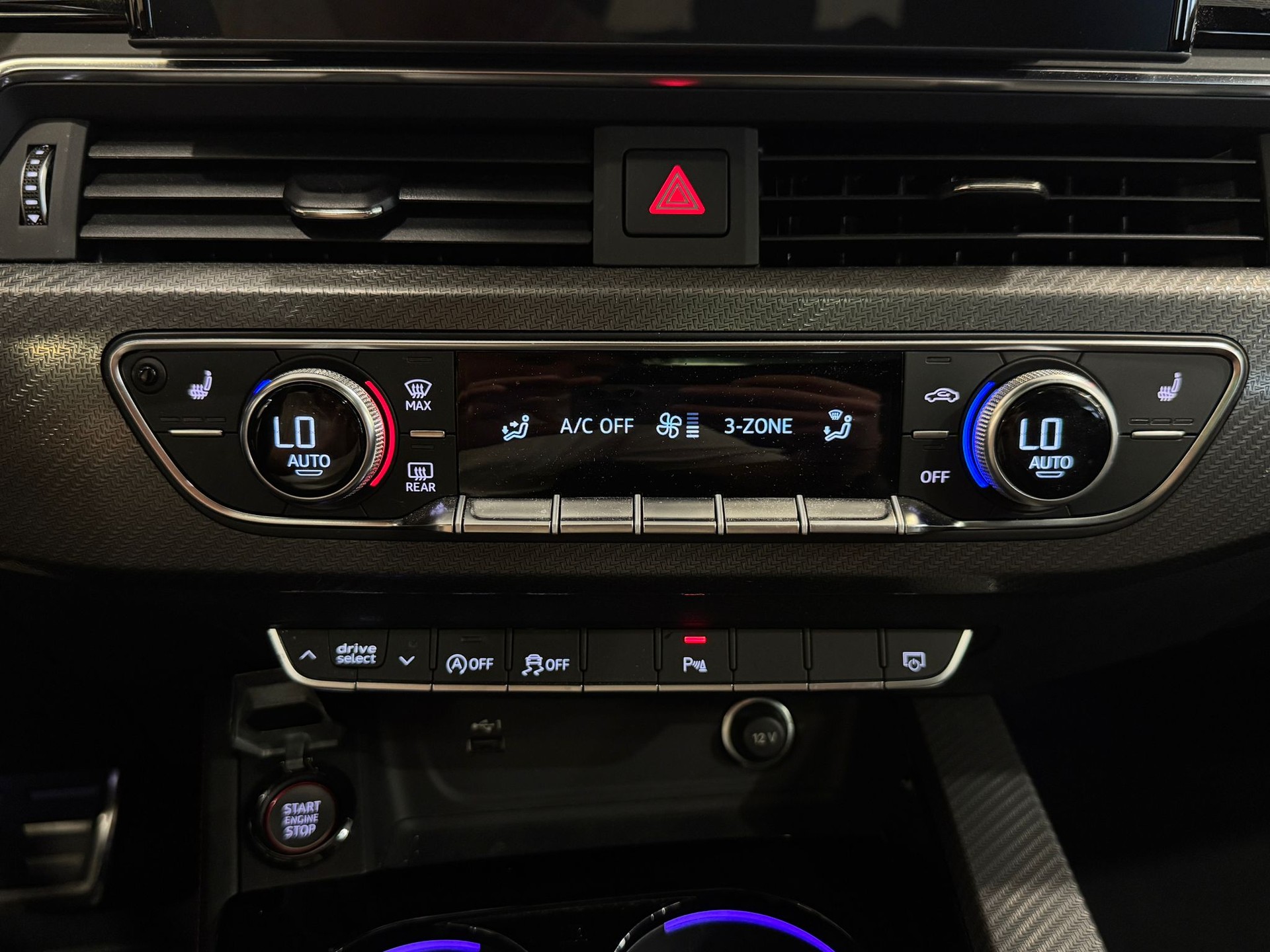 AUDI RS4 Avant quattro tiptronic-image-21