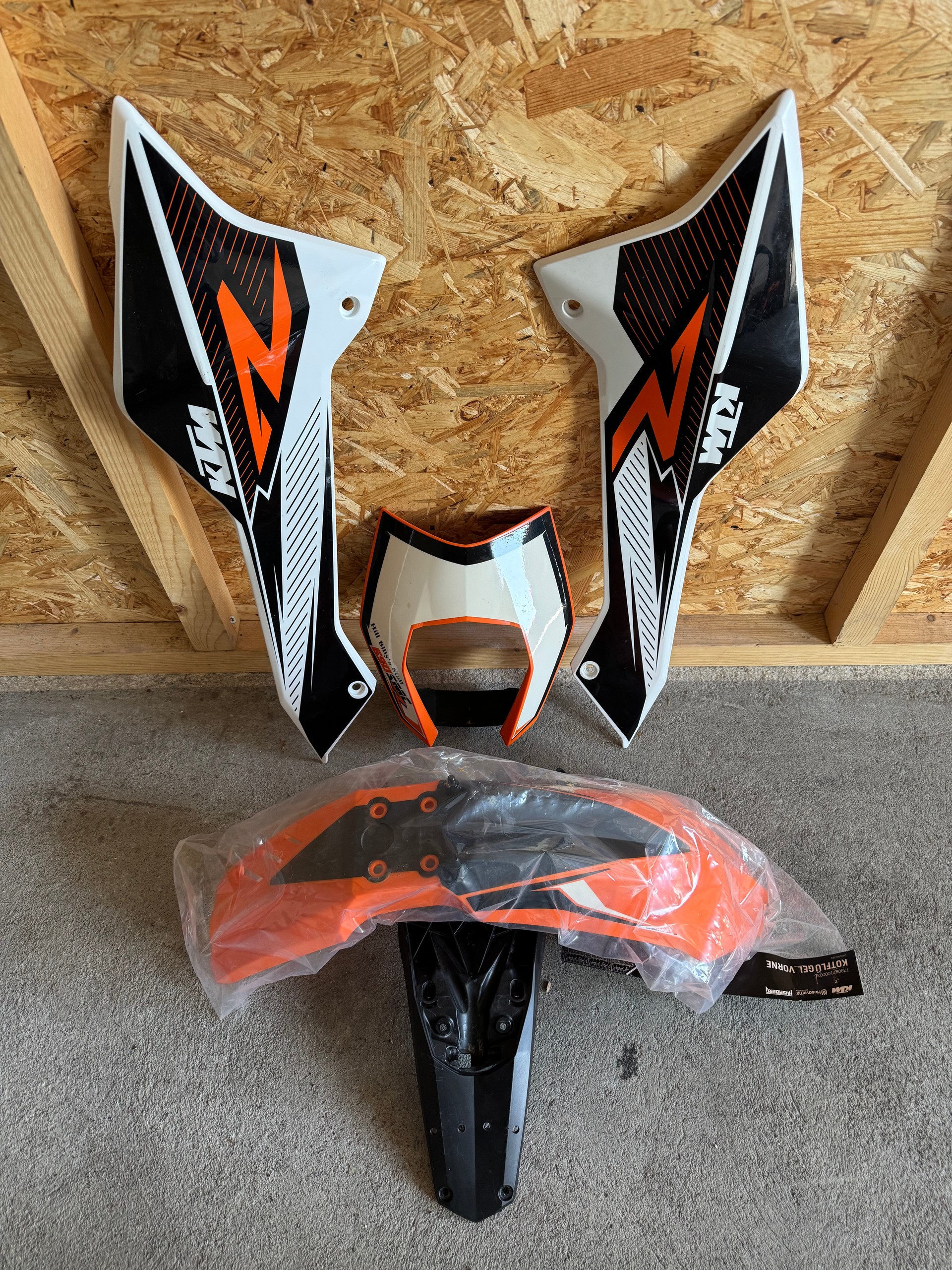 KTM 690 SMC R-image-10