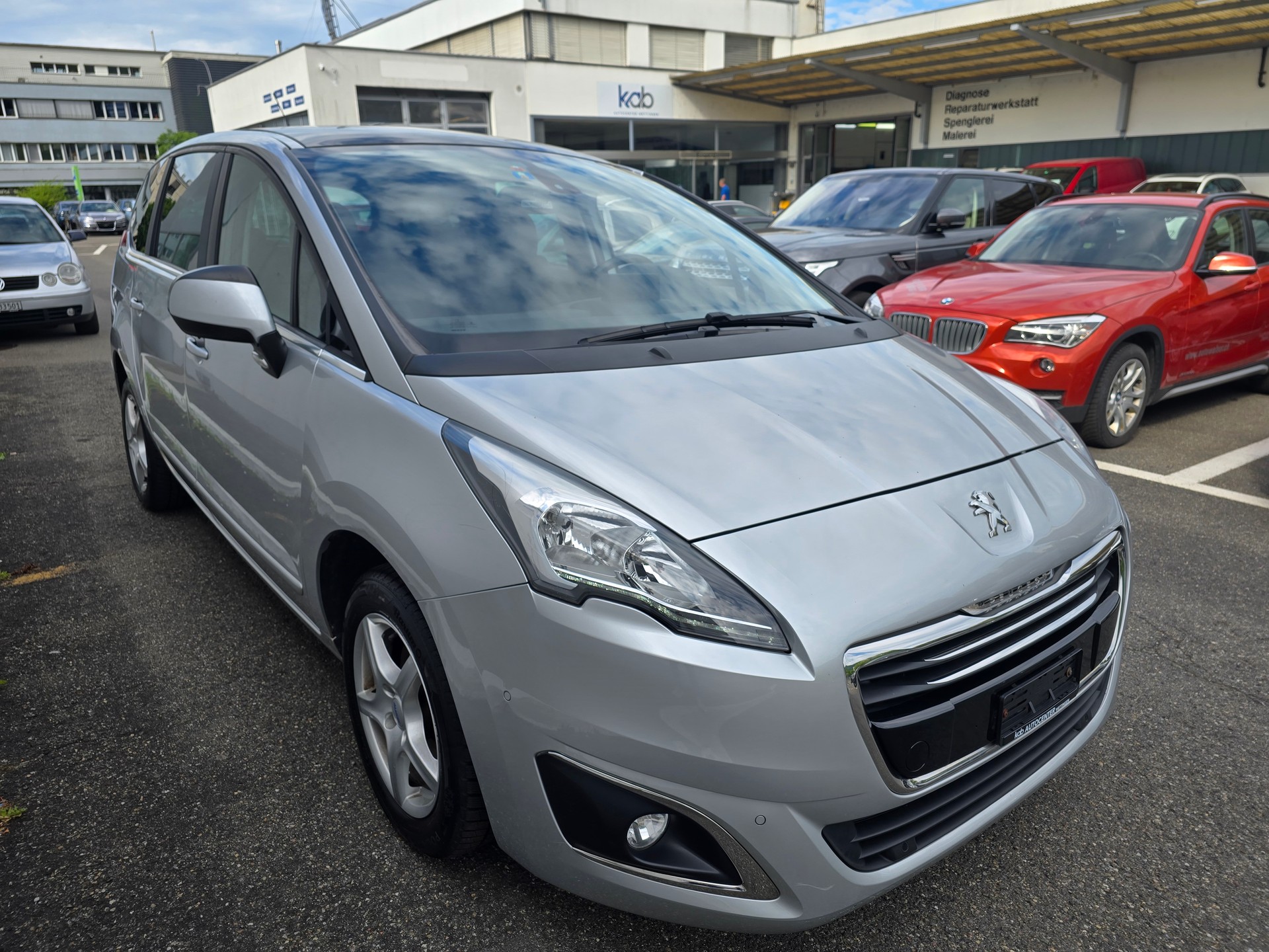 PEUGEOT 5008 1.6 BlueHDi Allure Tiptronic-showroom-element-1