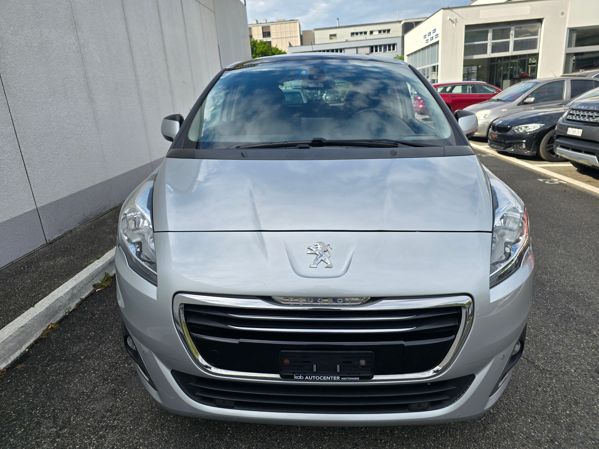 PEUGEOT 5008 1.6 BlueHDi Allure Tiptronic-showroom-element-2
