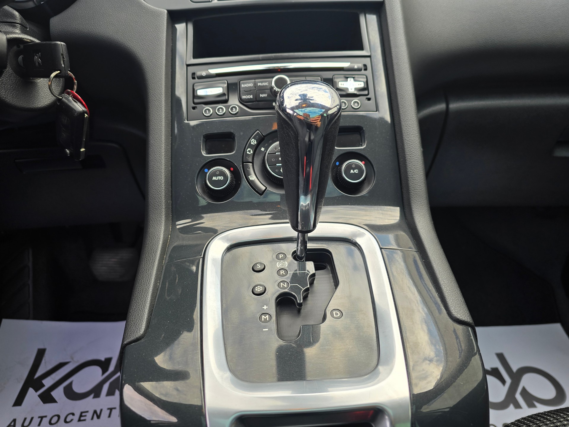 PEUGEOT 5008 1.6 BlueHDi Allure Tiptronic-image-10