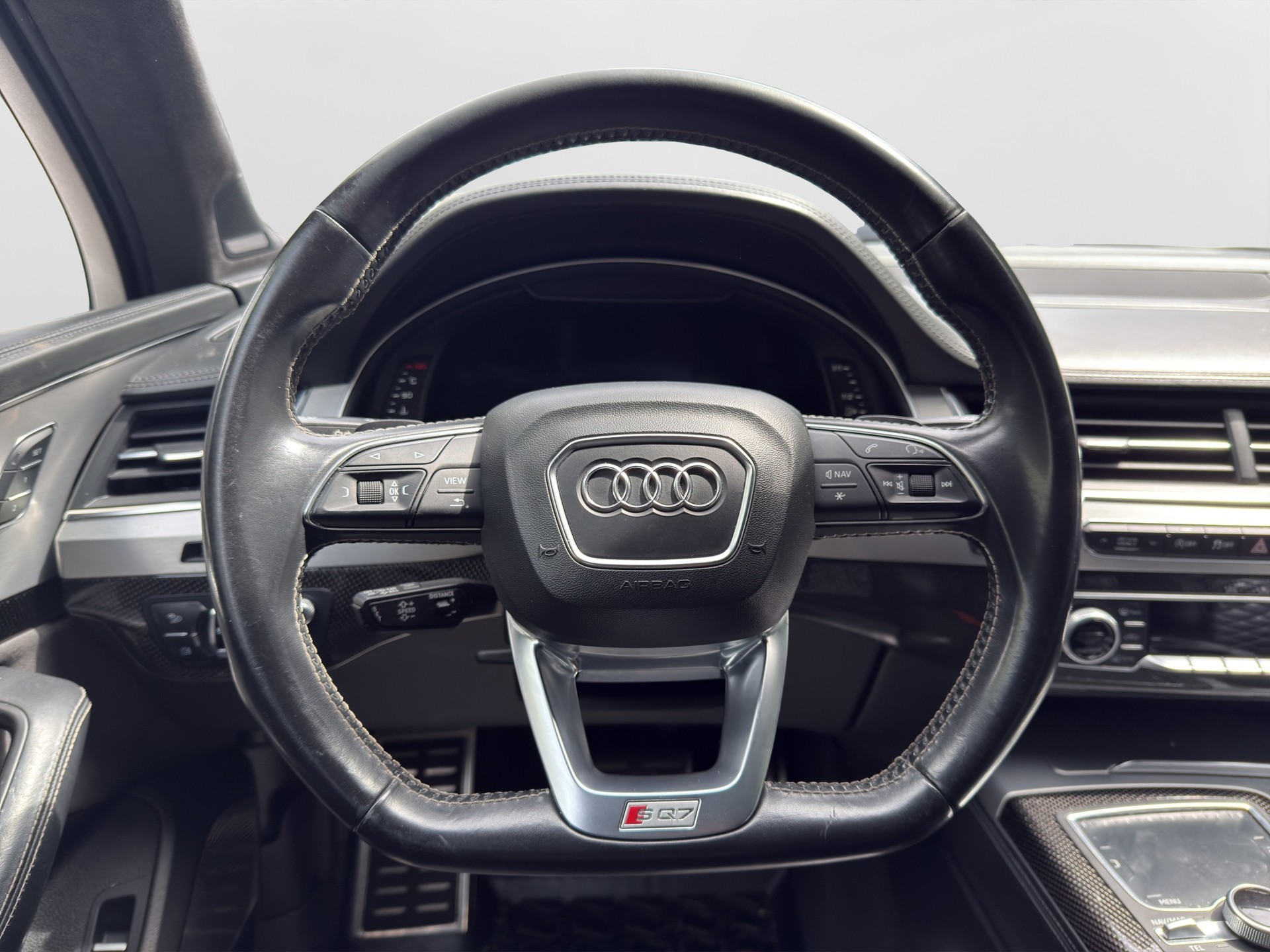 AUDI SQ7 4.0 TDI quattro tiptronic-image-9