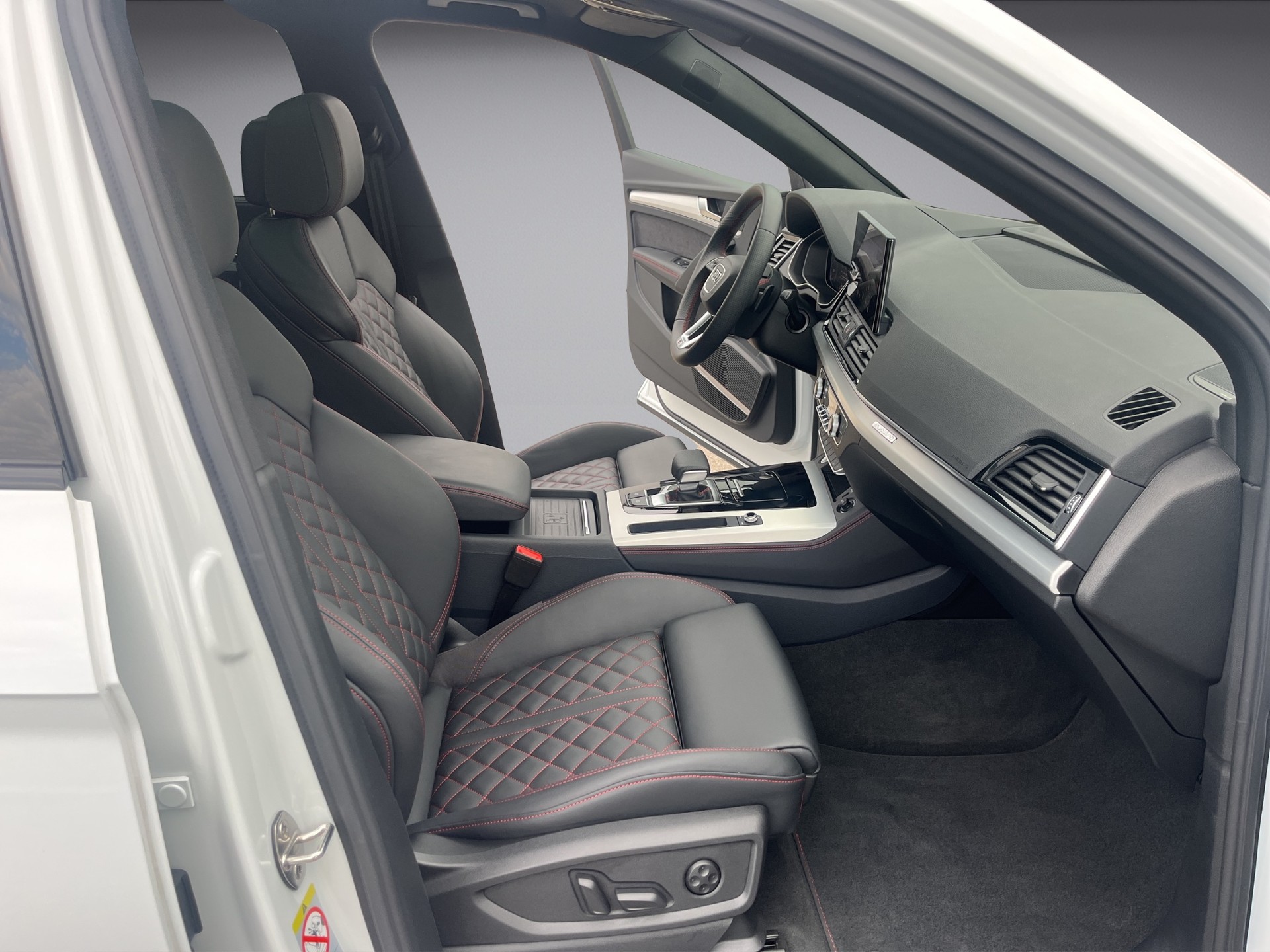 AUDI Q5 55 TFSI e PHEV S line quattro S-tronic*Buiness, Luftfederung, Head-up, B&O, AHK, Panodach, (5-Jahre Garantie)-image-17