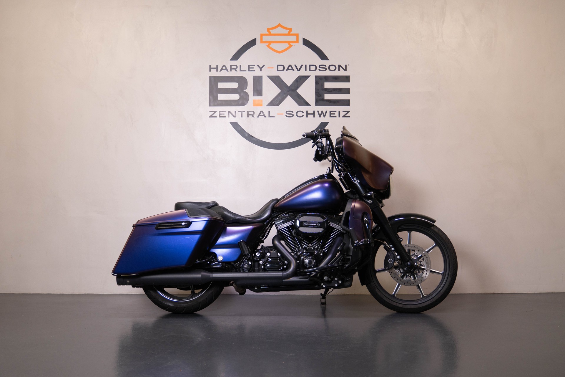 HARLEY-DAVIDSON FLHXSE Street Glide ABS CVO