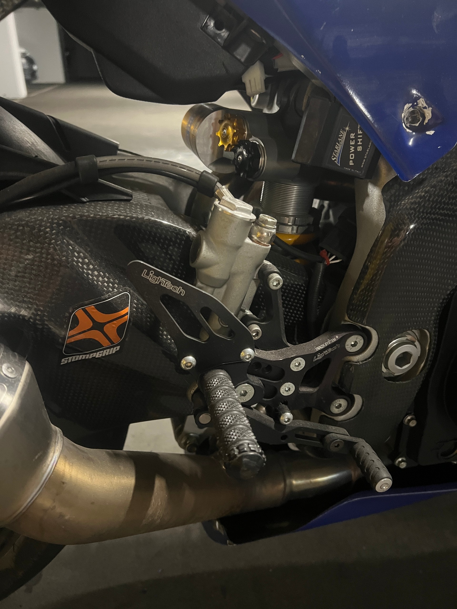 APRILIA RSV4 R-image-5