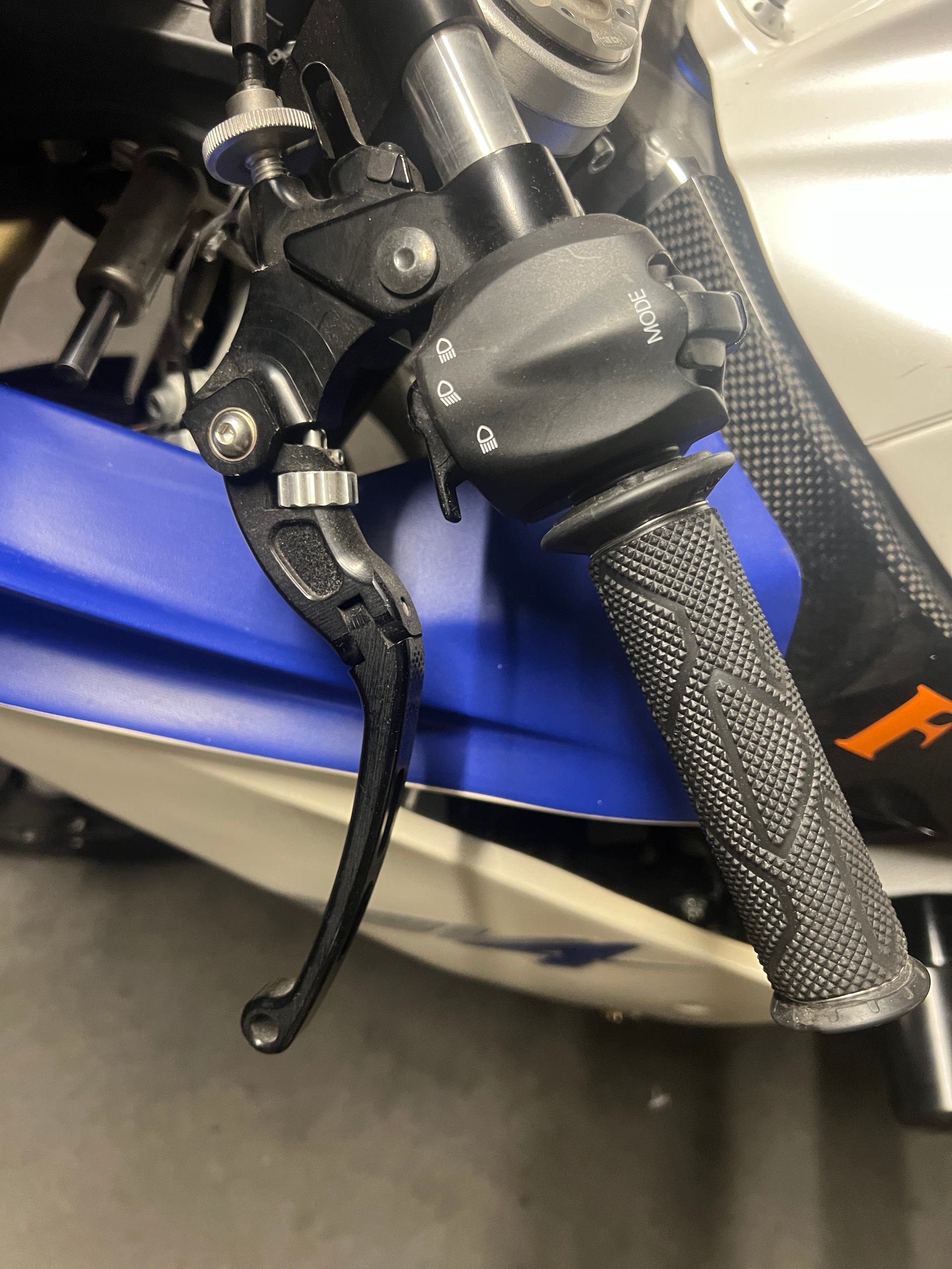APRILIA RSV4 R-image-8