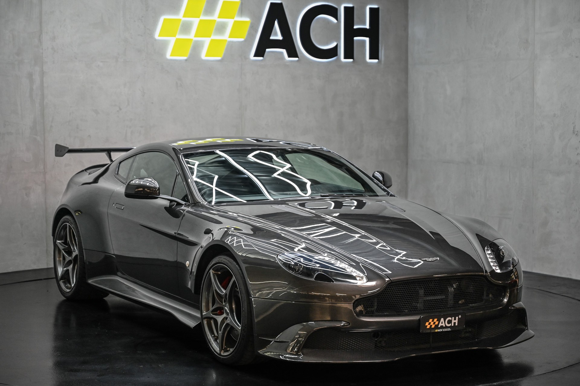 ASTON MARTIN V8 Vantage Coupé 4.7 GT8