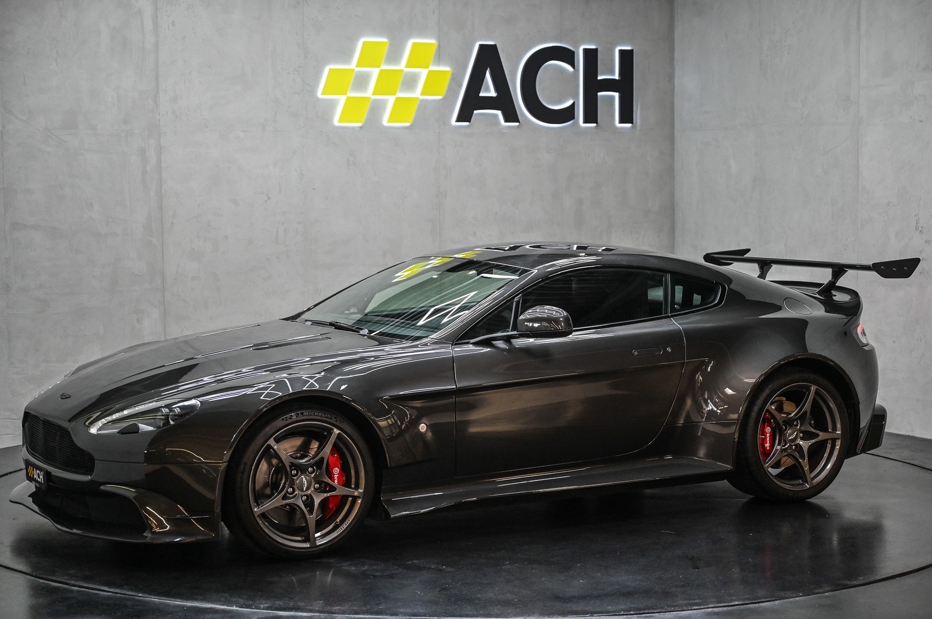 ASTON MARTIN V8 Vantage Coupé 4.7 GT8-showroom-element-3