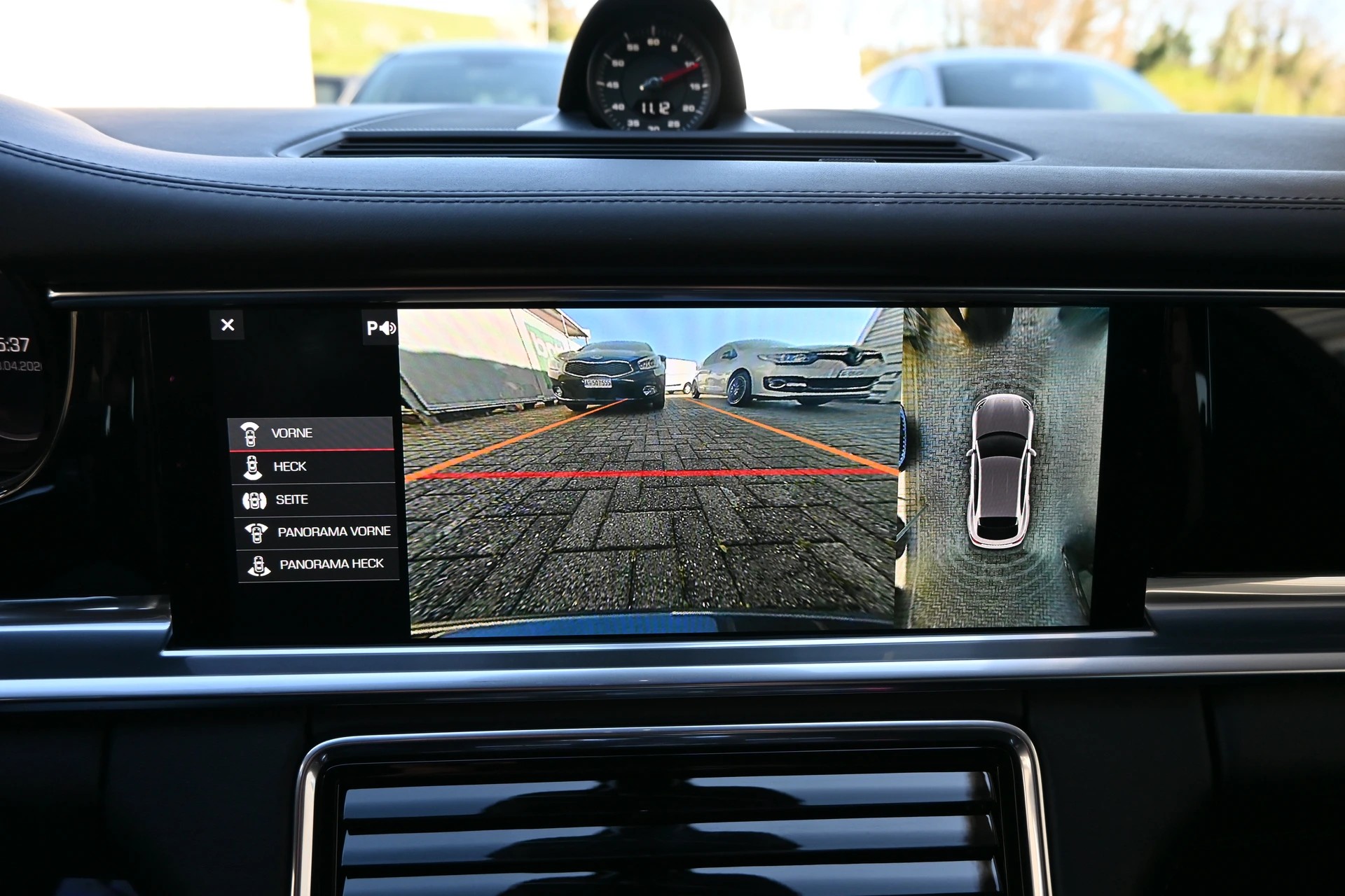 PORSCHE Panamera 4 2.9 V6 Sport Turismo PDK 4x4 330PS (CH Auto)-image-24
