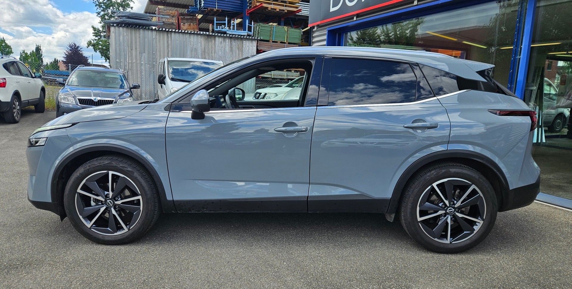 NISSAN Qashqai 1.3 DIG-T MHEV Tekna Xtronic 4x4-showroom-element-1