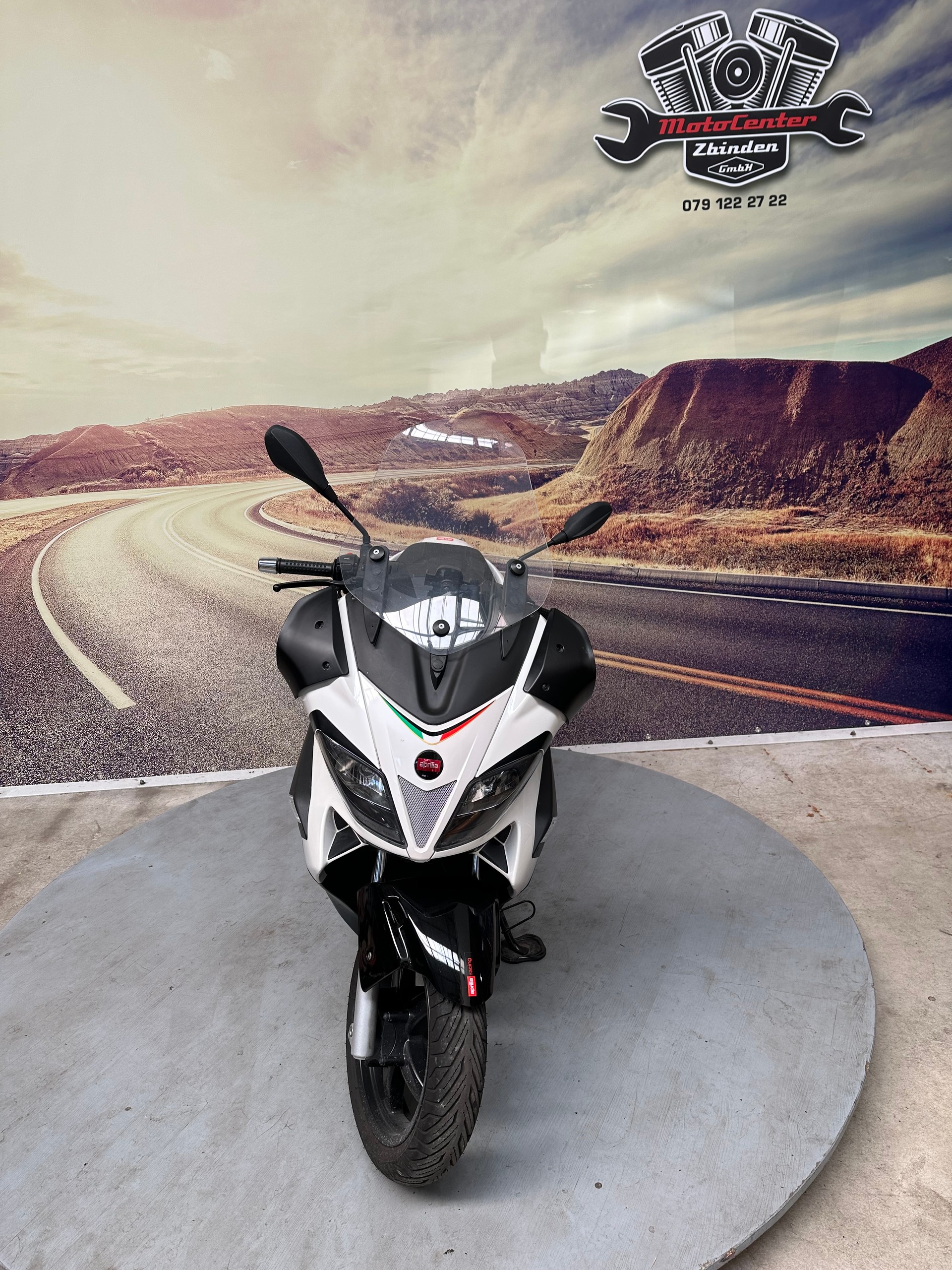 APRILIA SR Max 300 i.e-image-2