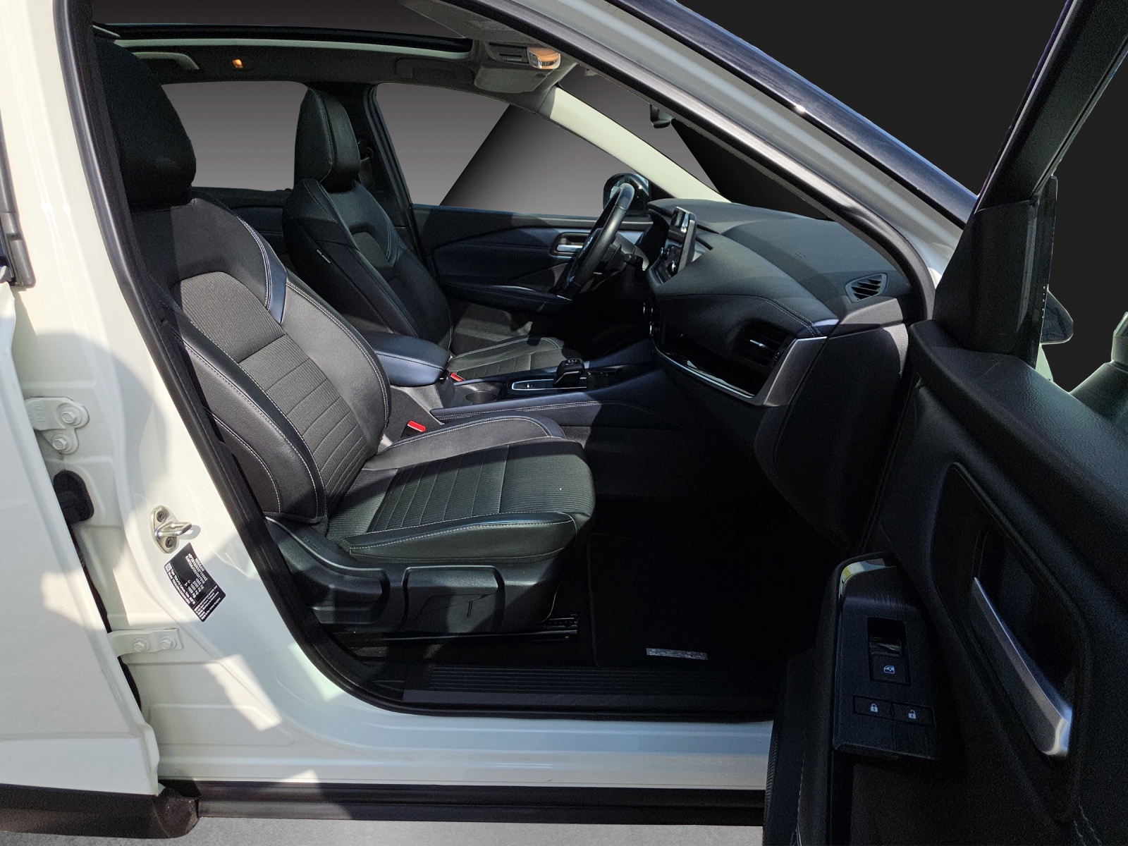 NISSAN Qashqai 1.3 DIG-T MHEV Tekna+ Xtronic-image-16