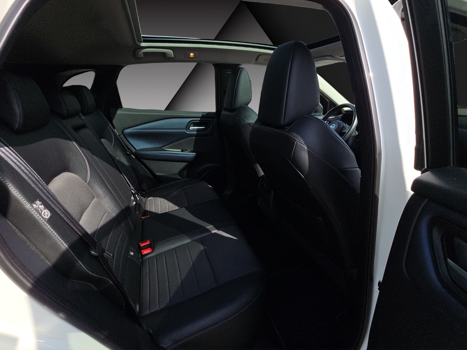 NISSAN Qashqai 1.3 DIG-T MHEV Tekna+ Xtronic-image-17