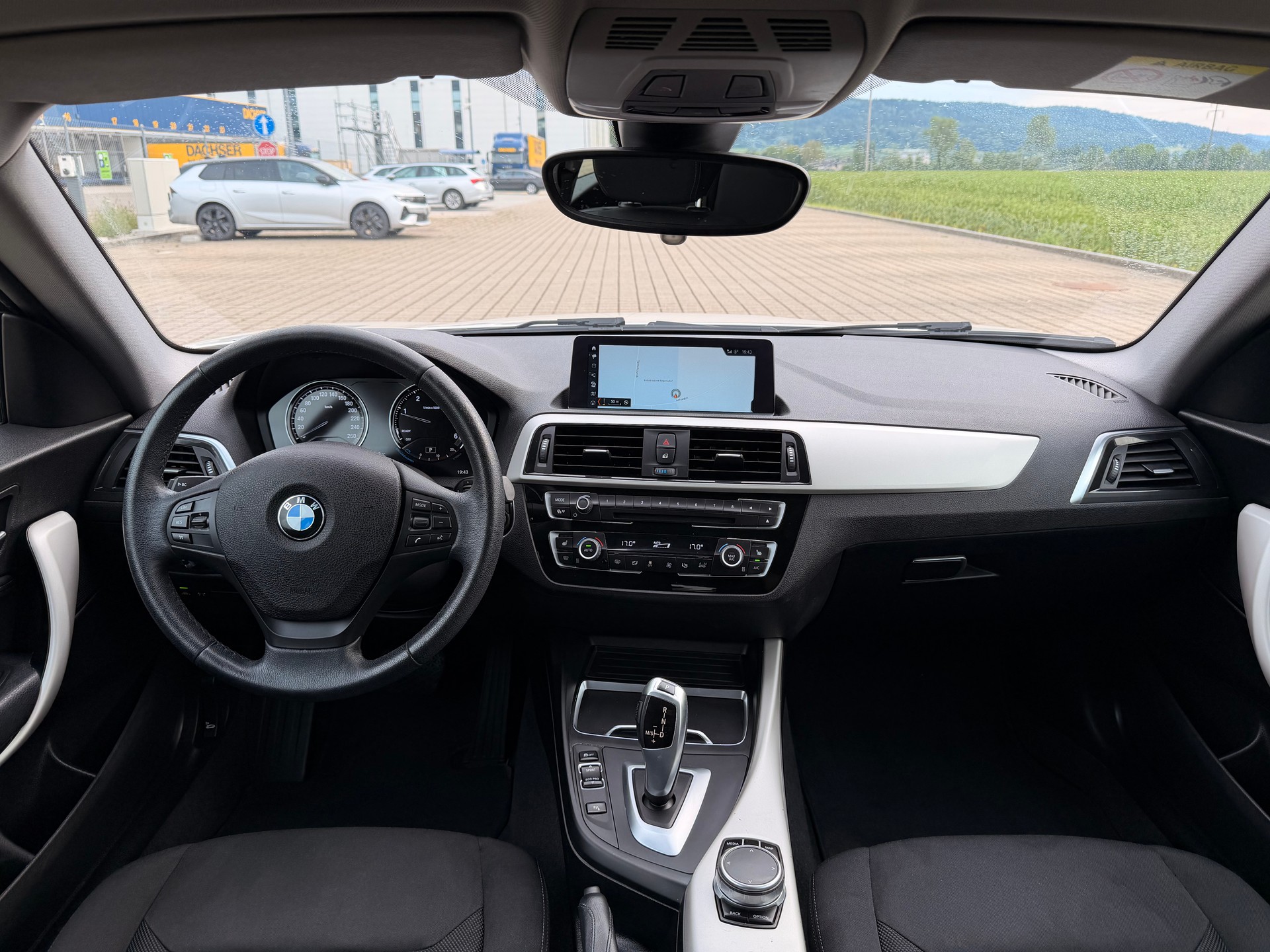 BMW 120d xDrive Steptronic-image-17
