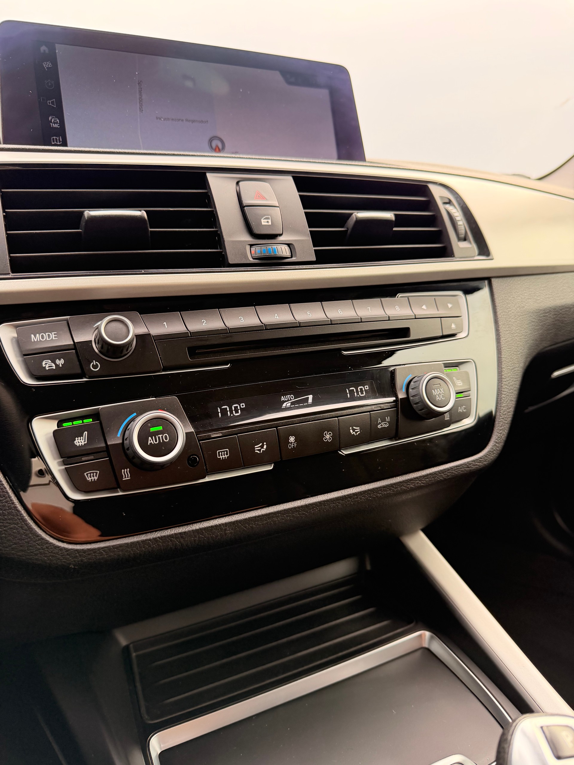 BMW 120d xDrive Steptronic-image-25