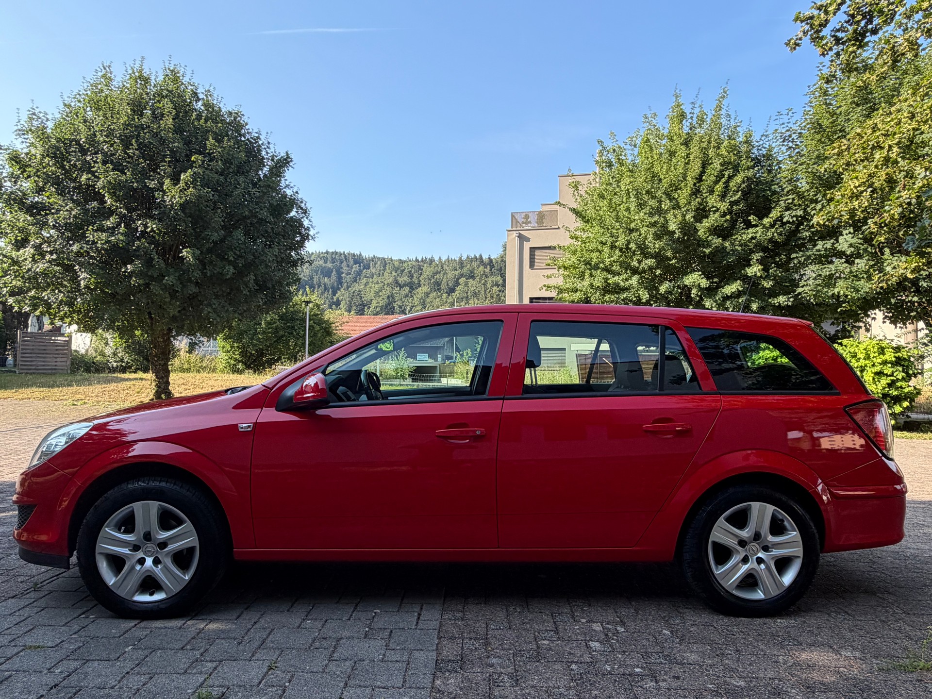 OPEL Astra Caravan 1.8i 16V Enjoy-image-8